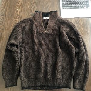 Sweater/ Zip up